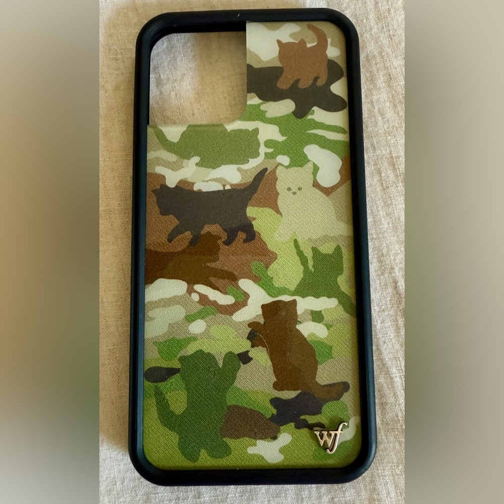 Wildflowers Cat Camo Phone Case - Green and Brown